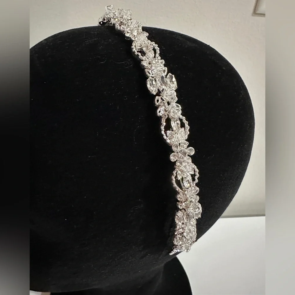 Luxury Crystal Bridal Headband Handcrafted Elegance Premium Gemstone Detailing